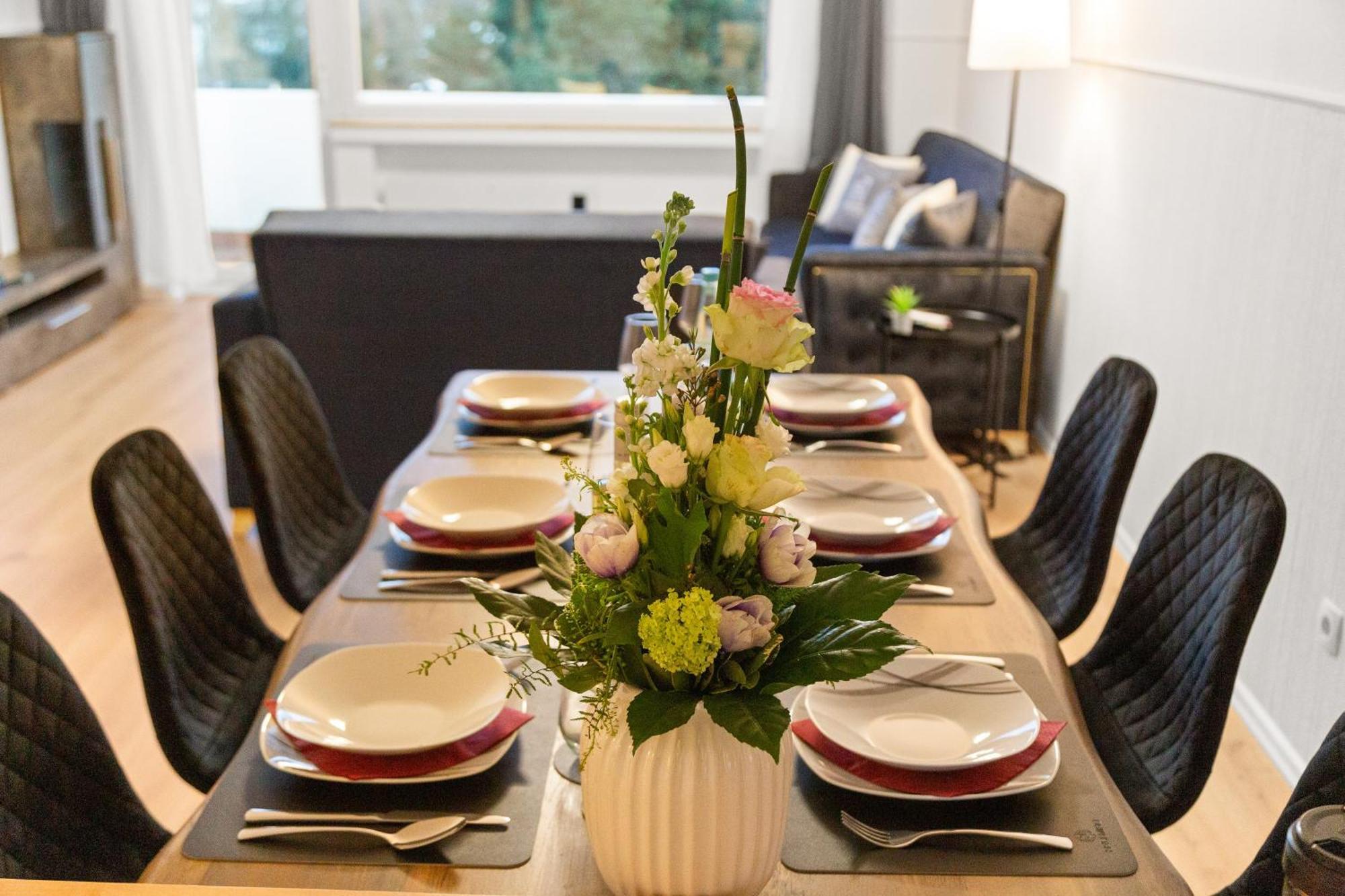 מולהיים אן דר רור Vinful: Premium-Apartment Mit Balkon Und Parkplatz מראה חיצוני תמונה